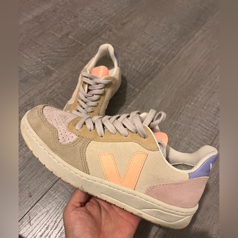 Veja V-10 Sneakers